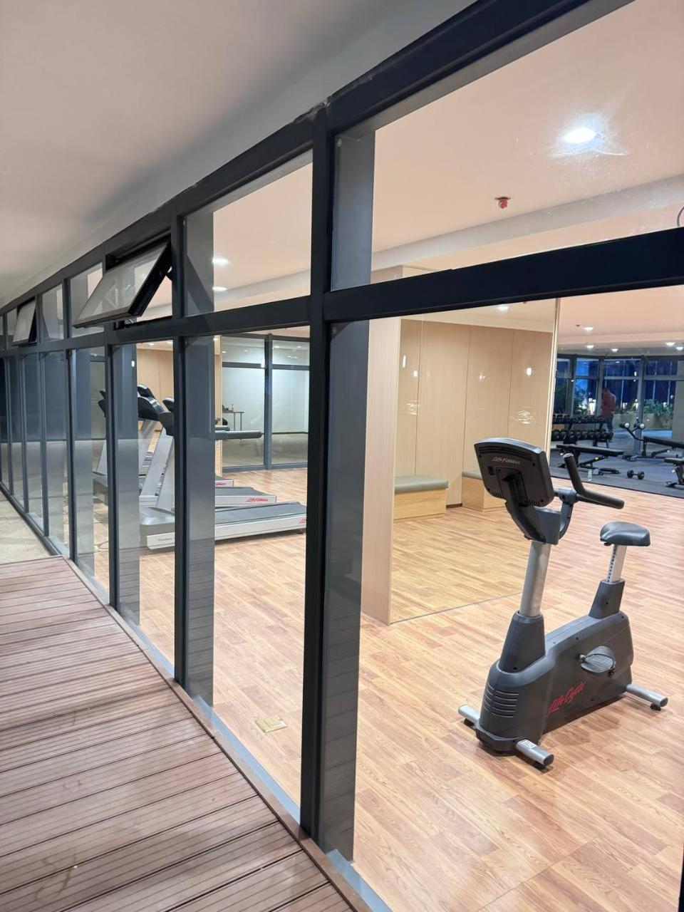 L Condotel Paranaque City Kültér fotó