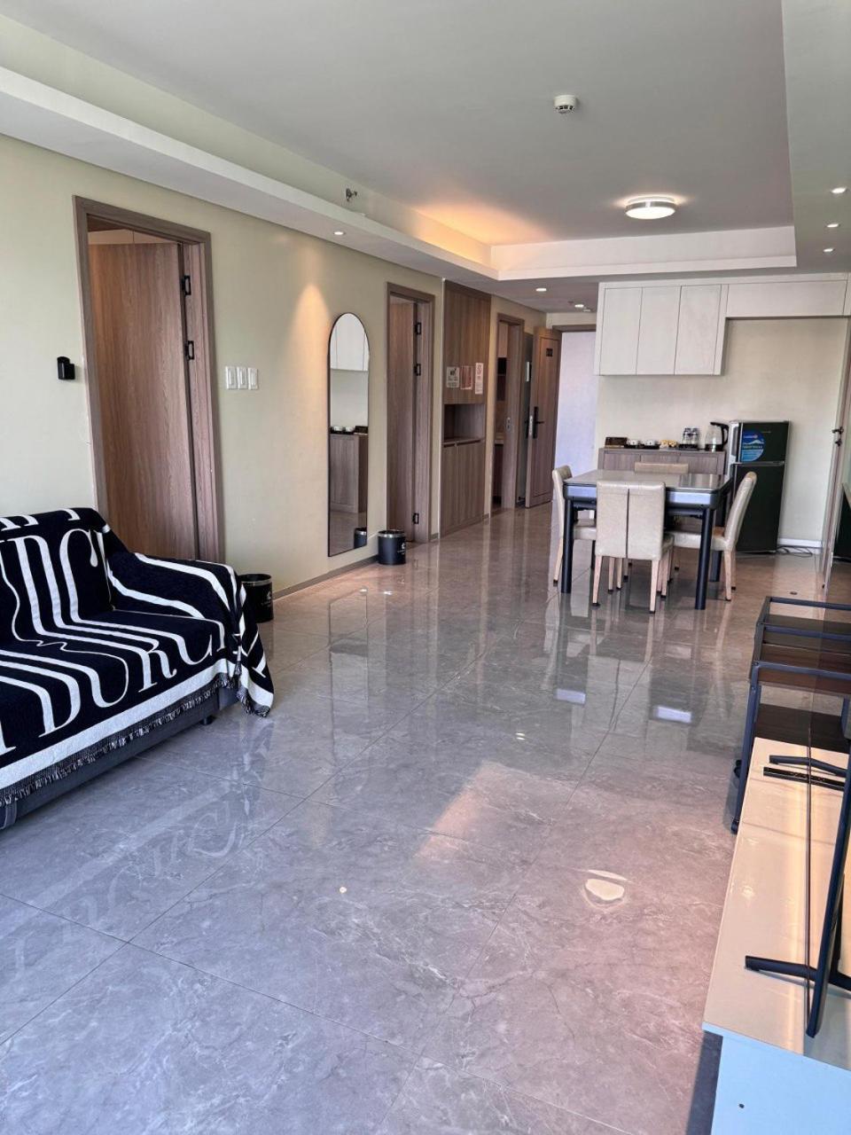 L Condotel Paranaque City Szoba fotó