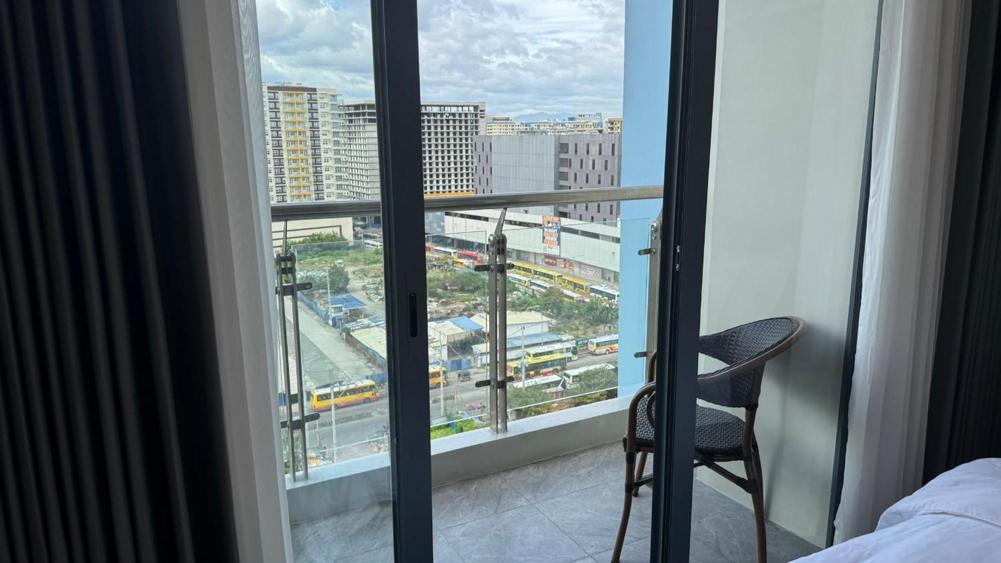 L Condotel Paranaque City Kültér fotó