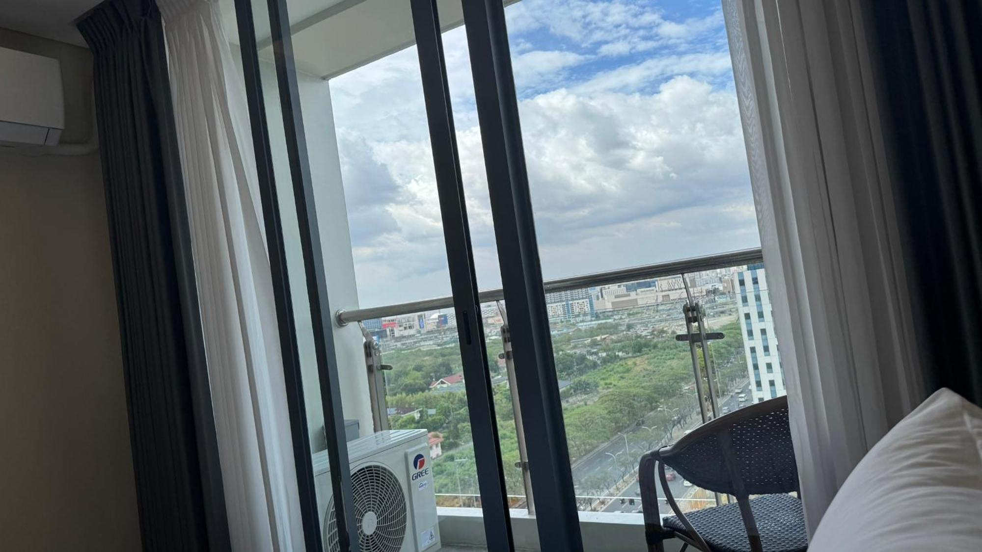 L Condotel Paranaque City Kültér fotó